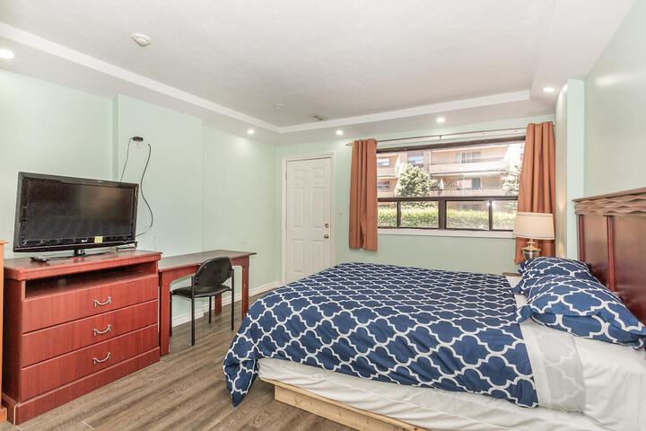 Room 36 of 60