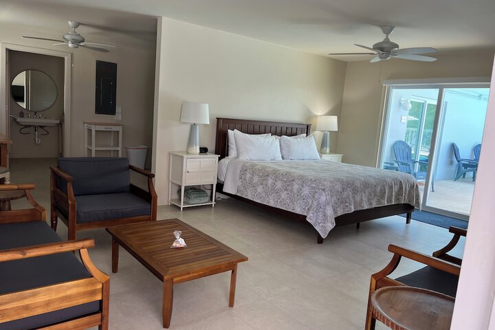 Room 19 of 28