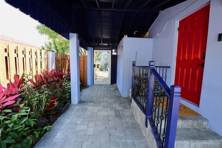 Fantasy Island Inn – Caters to Men