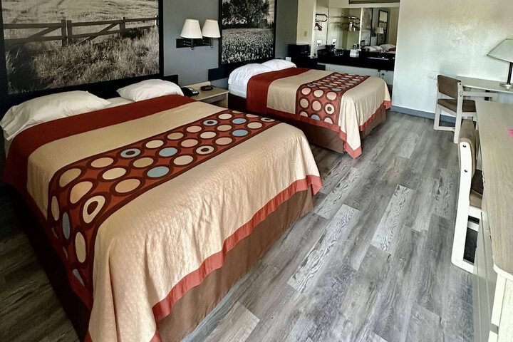 Super 8 by Wyndham Athens TX