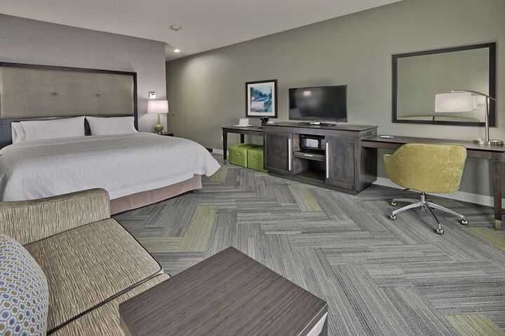 Room 17 of 47