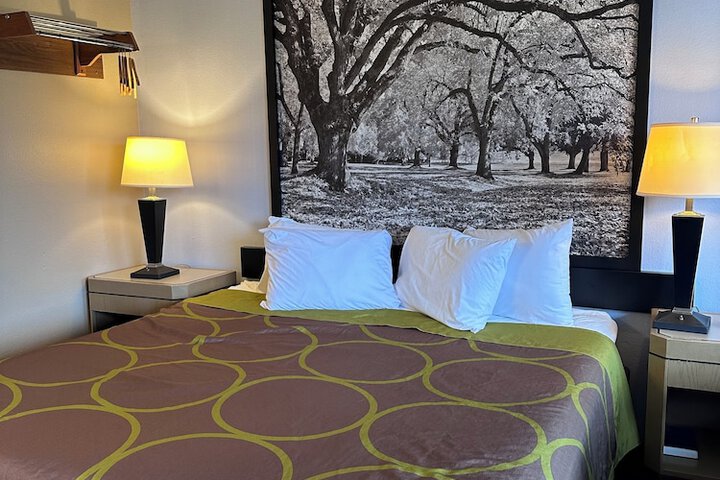 Room 34 of 50