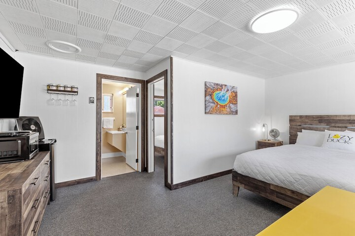 Room 10 of 70