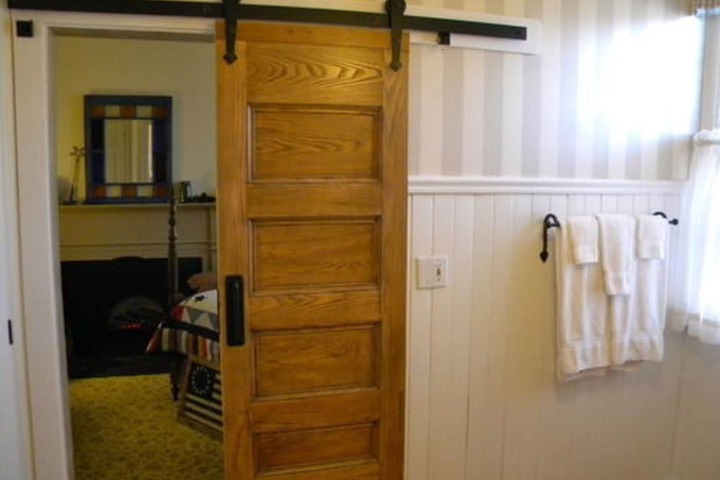 B & B at Oliver Phelps