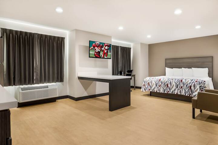 Room 30 of 34