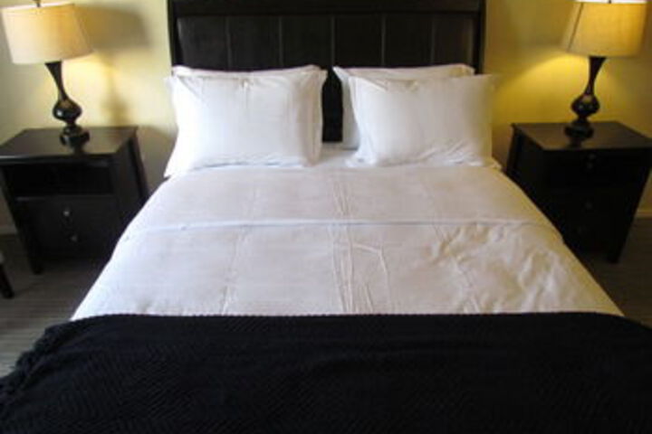 Beverly Hill Suites