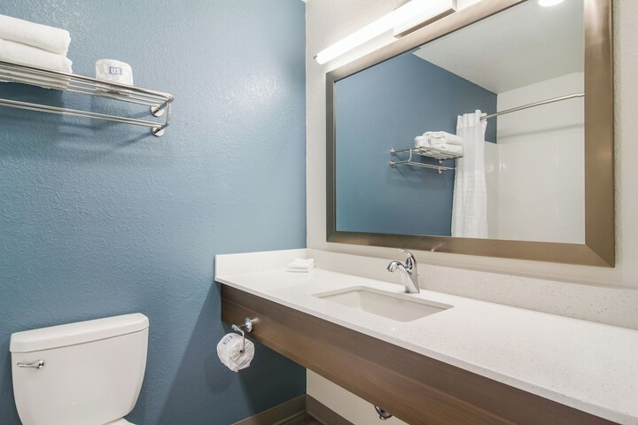 Woodspring Suites East Lansing - University Area