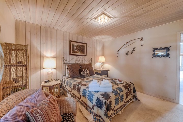 Room 7 of 23