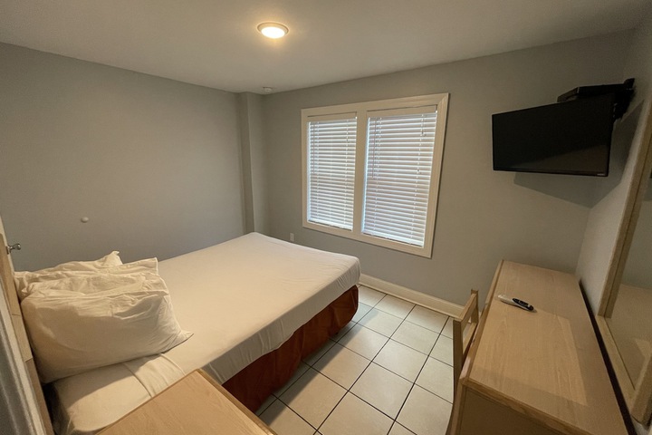 Room 22 of 43