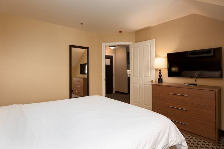 Holiday Inn Express and Suites Tremblant by IHG
