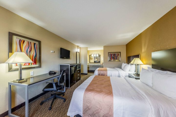 Room 43 of 67