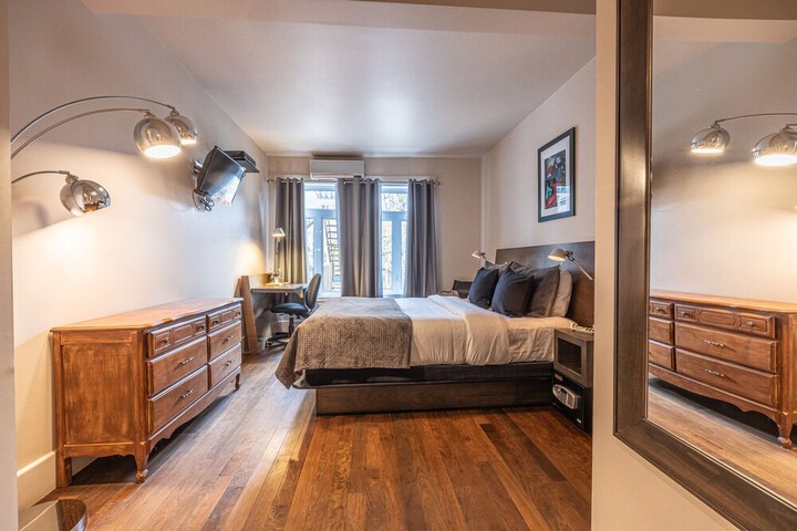 Room 12 of 39