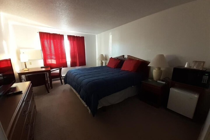 Room 10 of 19