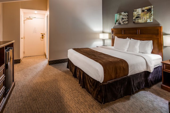 Room 42 of 60