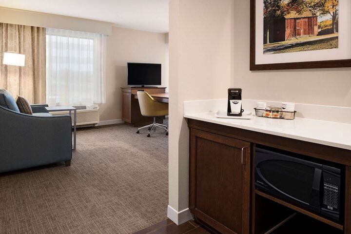Room 10 of 27