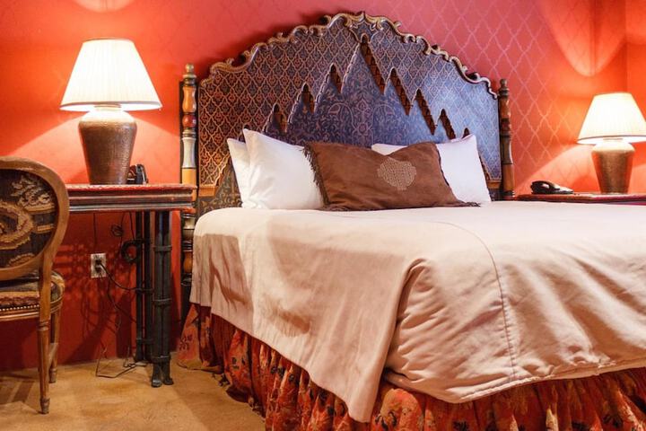 El Monte Sagrado Living Resort & Spa