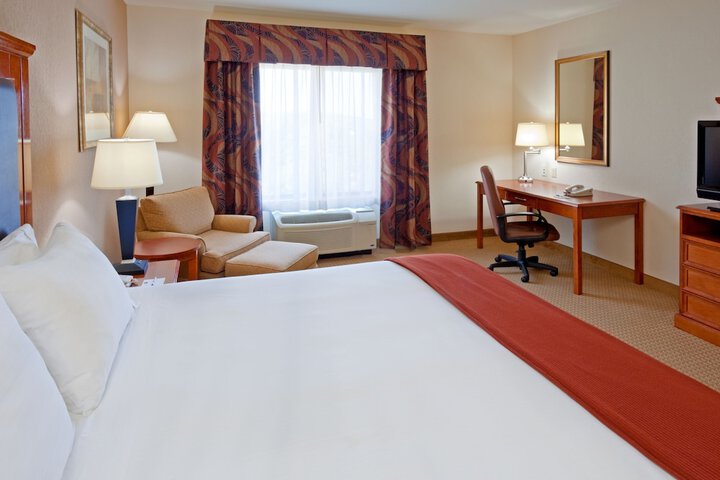 Holiday Inn Express & Suites Albany Airport Area - Latham by IHG