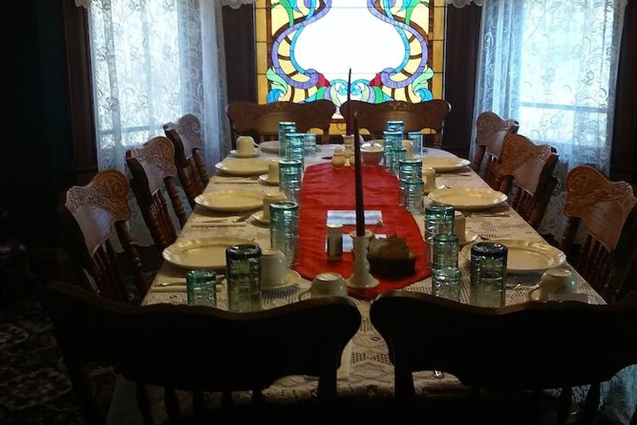 Dining 58 of 77