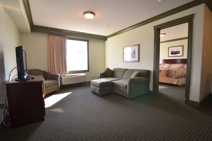 Room 17 of 28