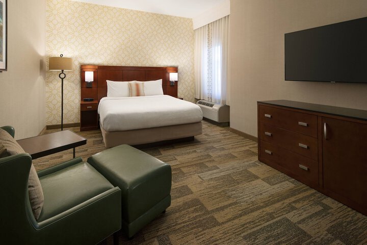 Room 16 of 53