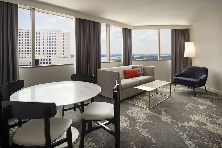Room 32 of 94