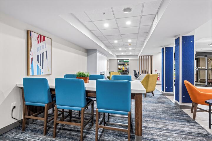 Holiday Inn Express Hotel & Suites Carneys Point by IHG