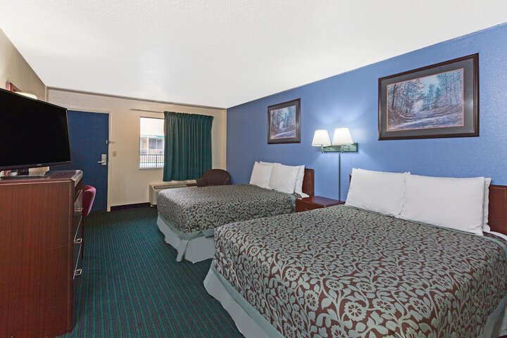 Room 11 of 14