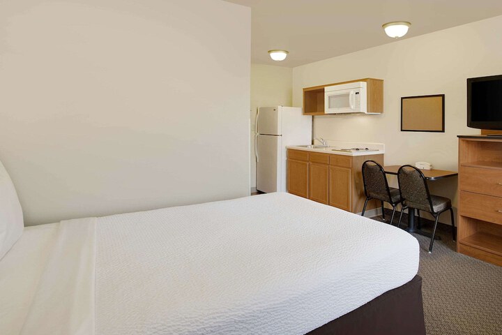 Room 16 of 26