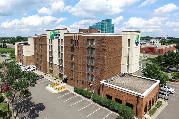 Hotel 3 of 52