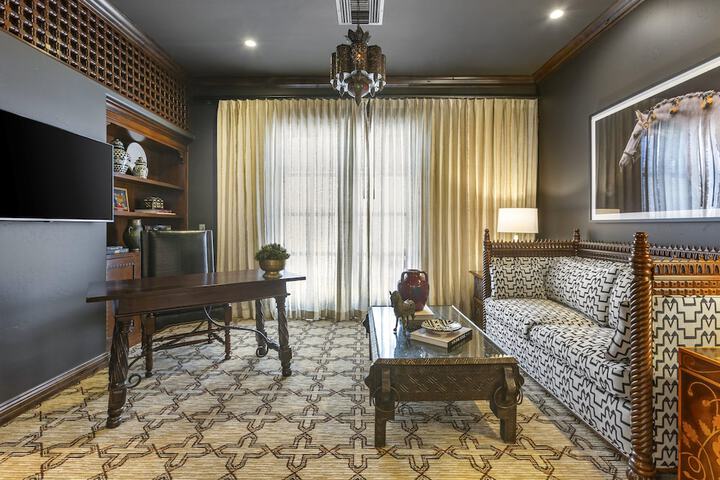 Room 32 of 129