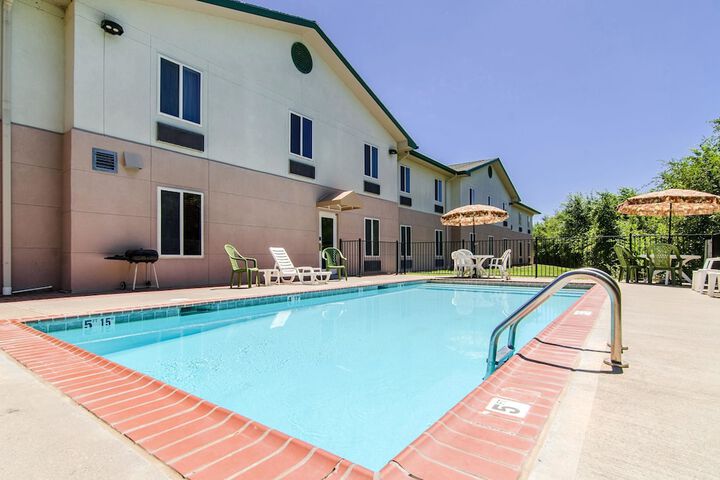 Pool 9 of 63