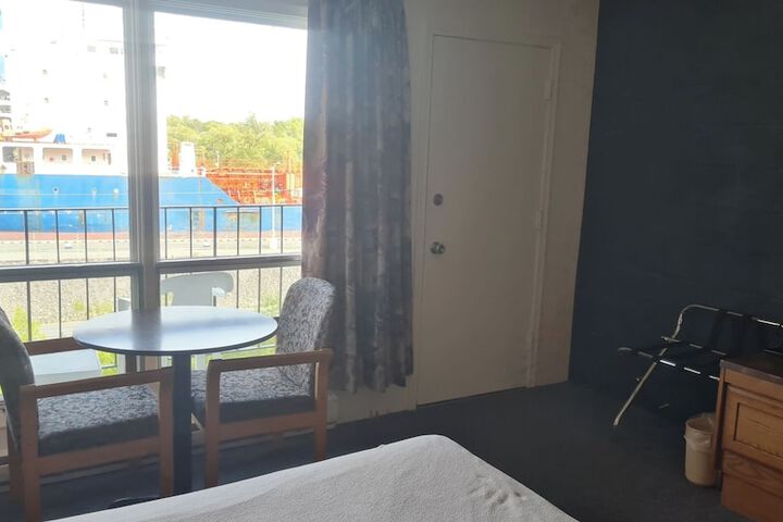 Room 20 of 46