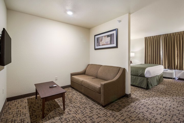 Room 10 of 43