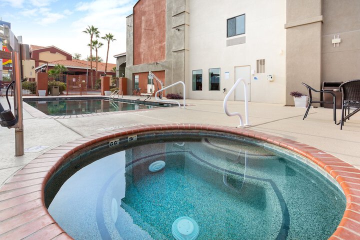 Pool 6 of 42