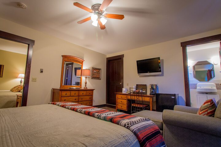 Marys Lake Lodge Mountain Resort and Condos