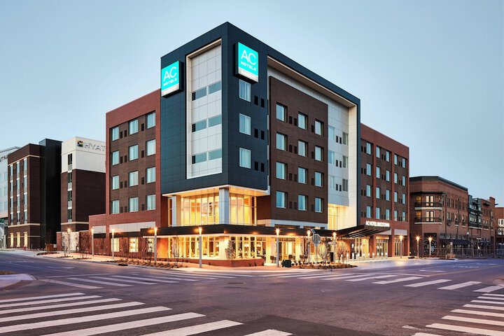 Hotel 2 of 44