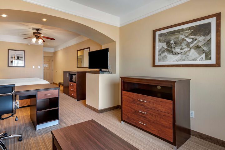 Room 17 of 39
