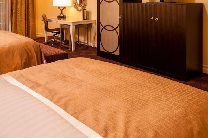 Room 48 of 94