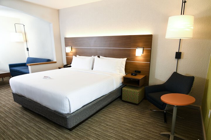 Room 60 of 126