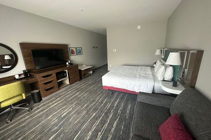 Room 44 of 61