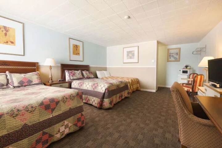 Room 7 of 28