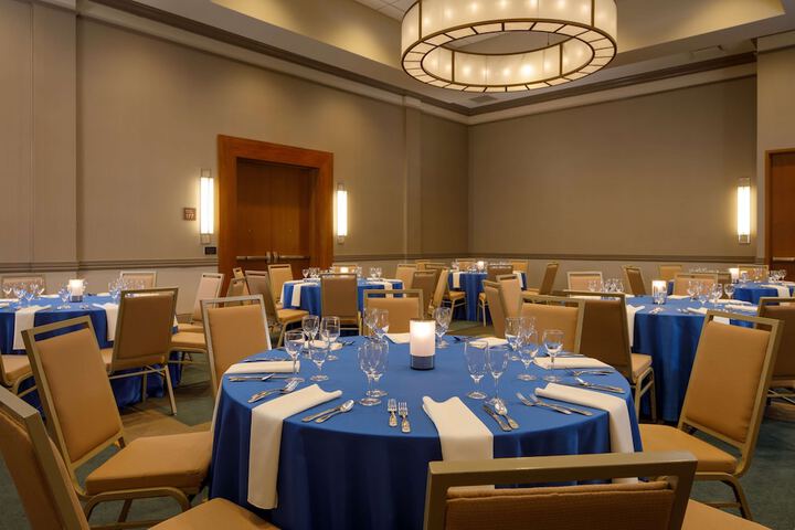 DoubleTree by Hilton Pittsburgh - Cranberry