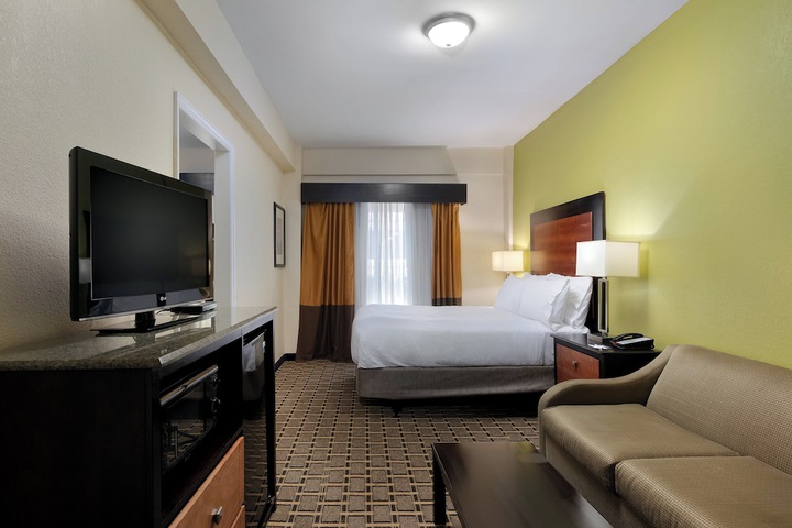 Room 30 of 75