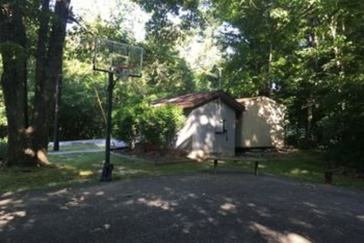 Buzzard Rock Resort & Marina