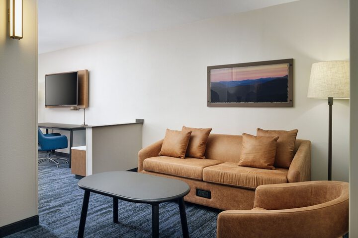 Room 19 of 33