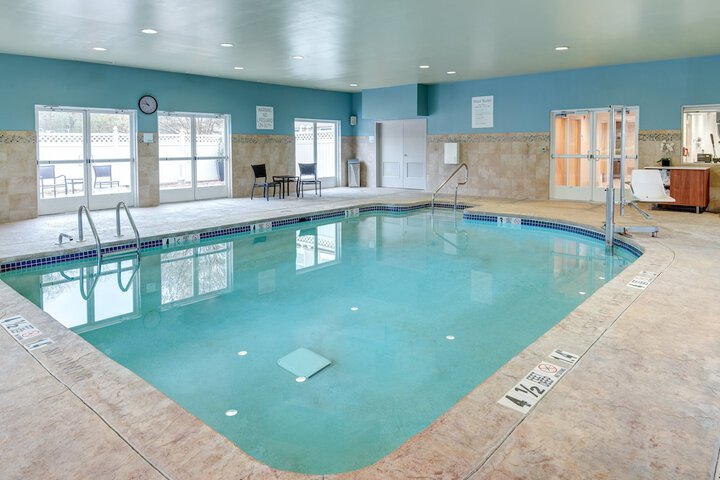 Holiday Inn Express Hotel & Suites West Long Branch by IHG