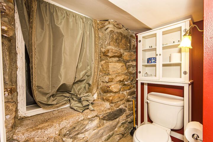 Stone Manor Boutique Inn