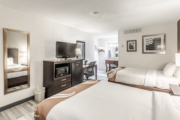 Room 22 of 42