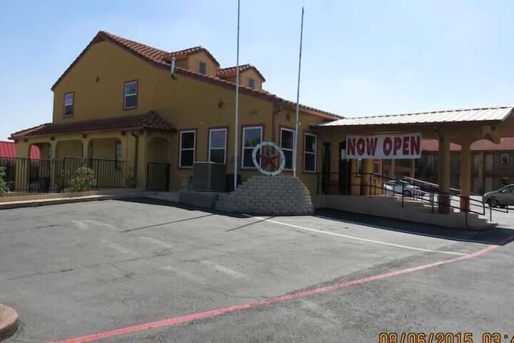 Taylor village Inn and suites