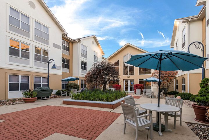 Hampton Inn & Suites Chicago / Hoffman Estates
